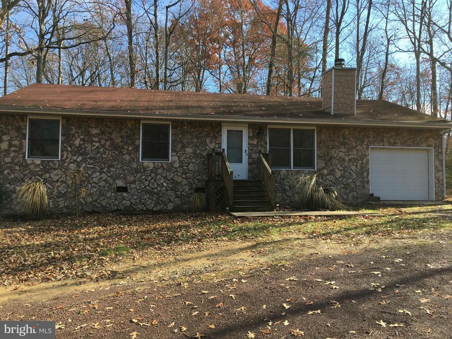 This won't last long!!!  2 Bedroom, 2 Full Bath located in Amenity Rich - LAKE OF THE WOODS!