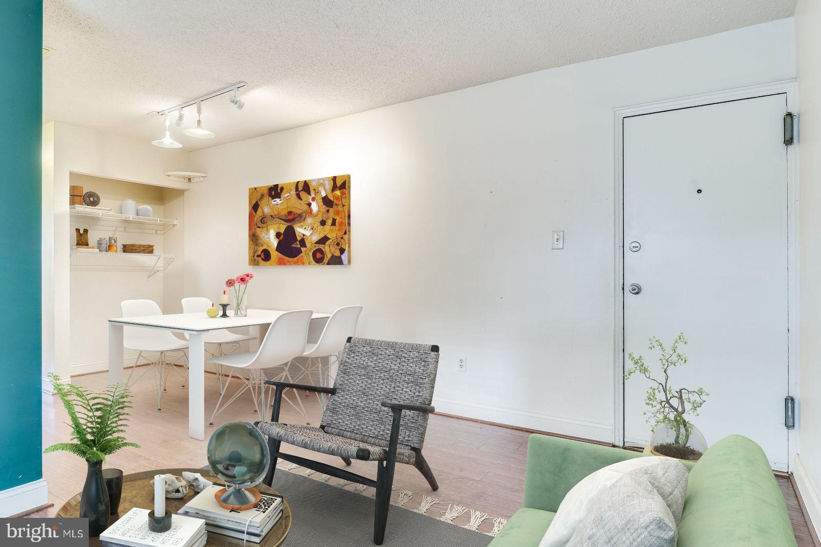 FARRINGTON PLACE - Residential Lease