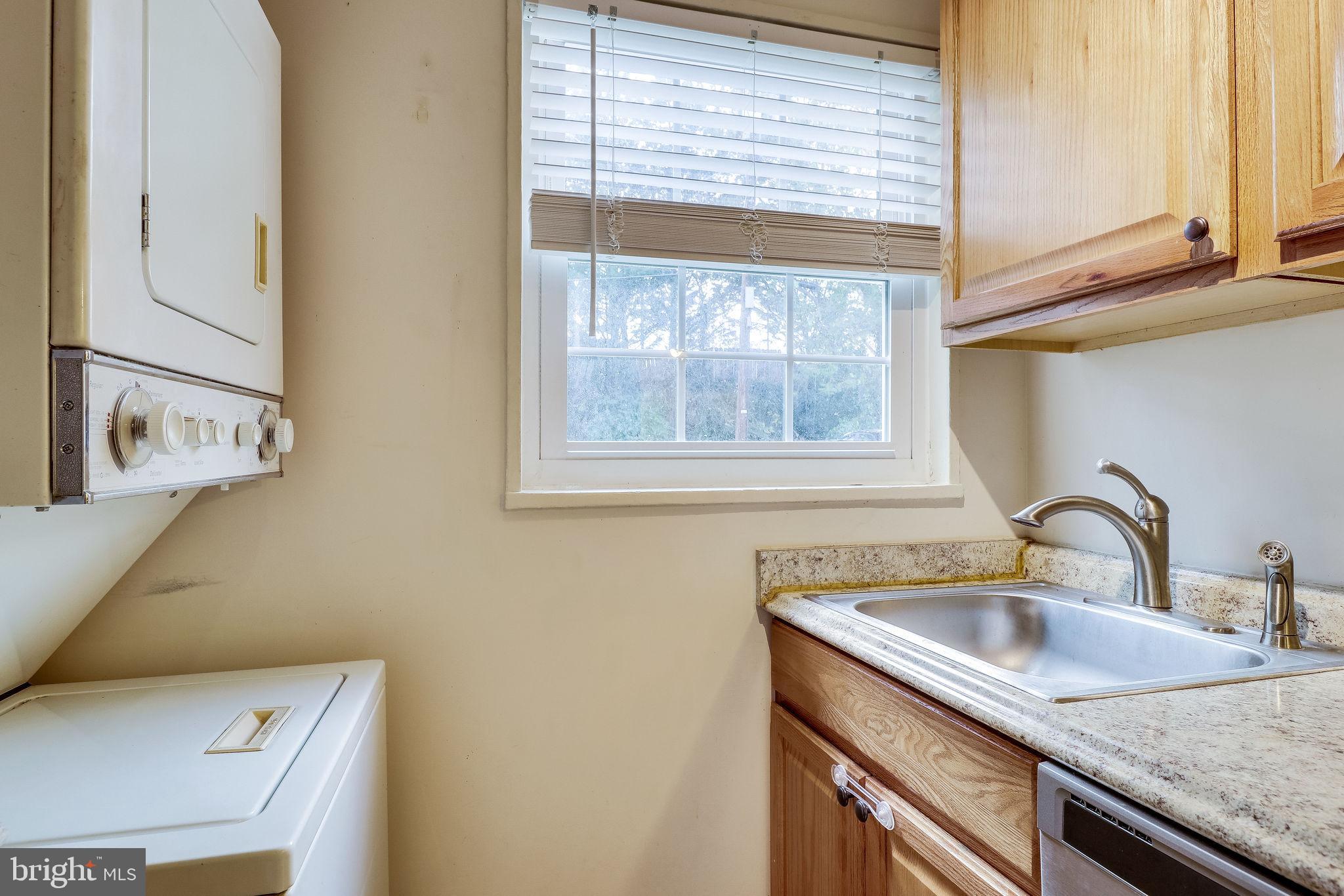 FARRINGTON PLACE - Residential Lease