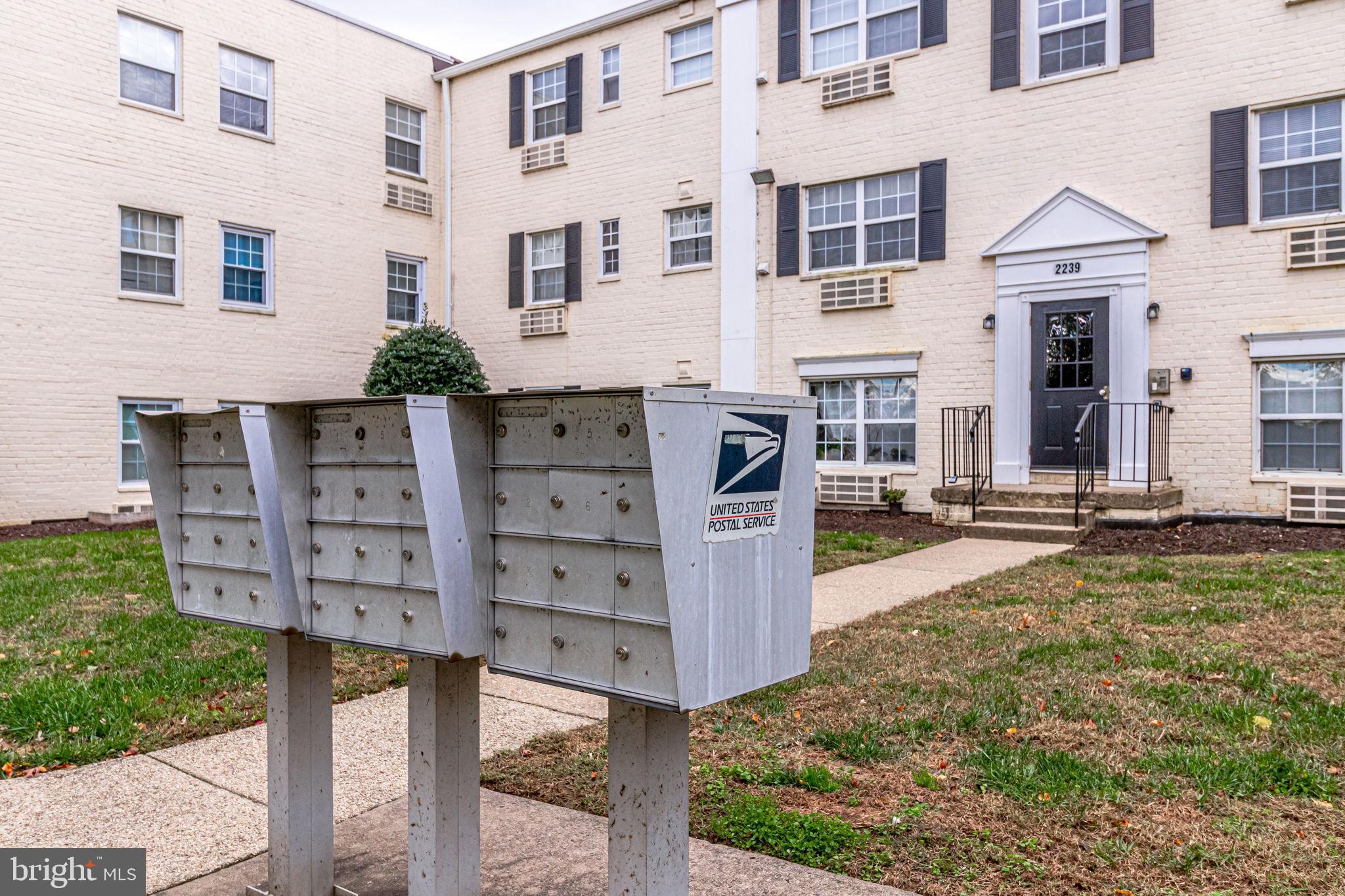 FARRINGTON PLACE - Residential Lease