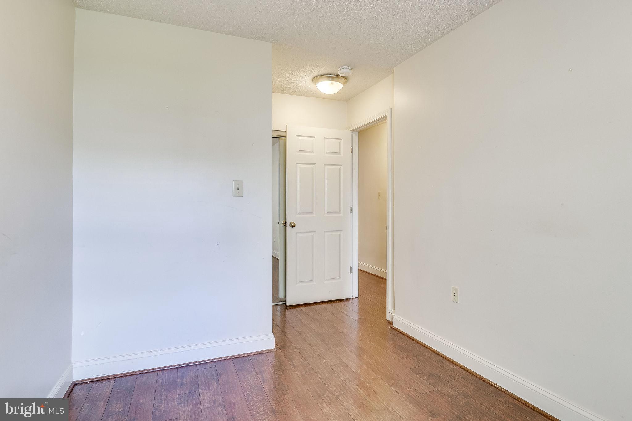 FARRINGTON PLACE - Residential Lease