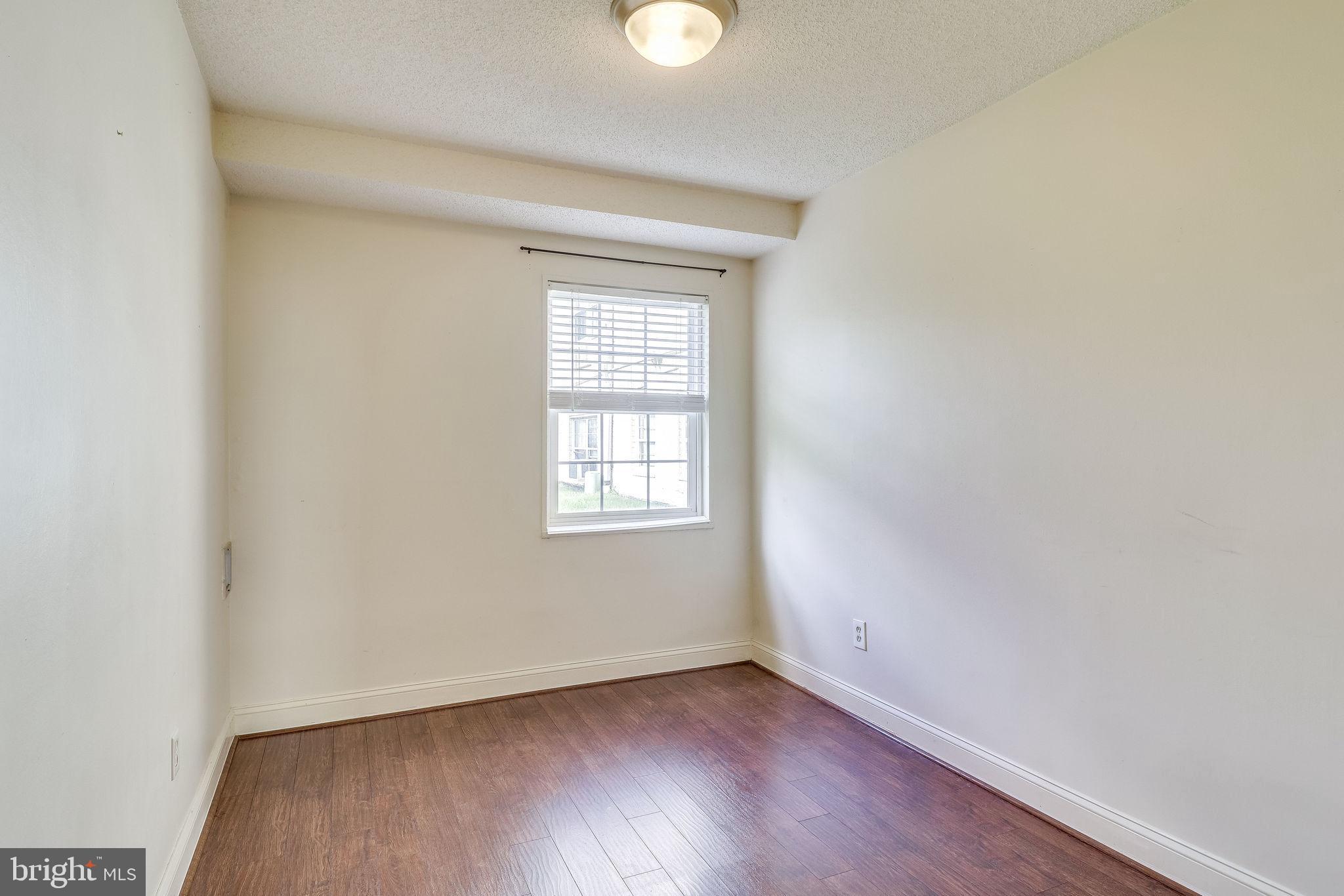 FARRINGTON PLACE - Residential Lease