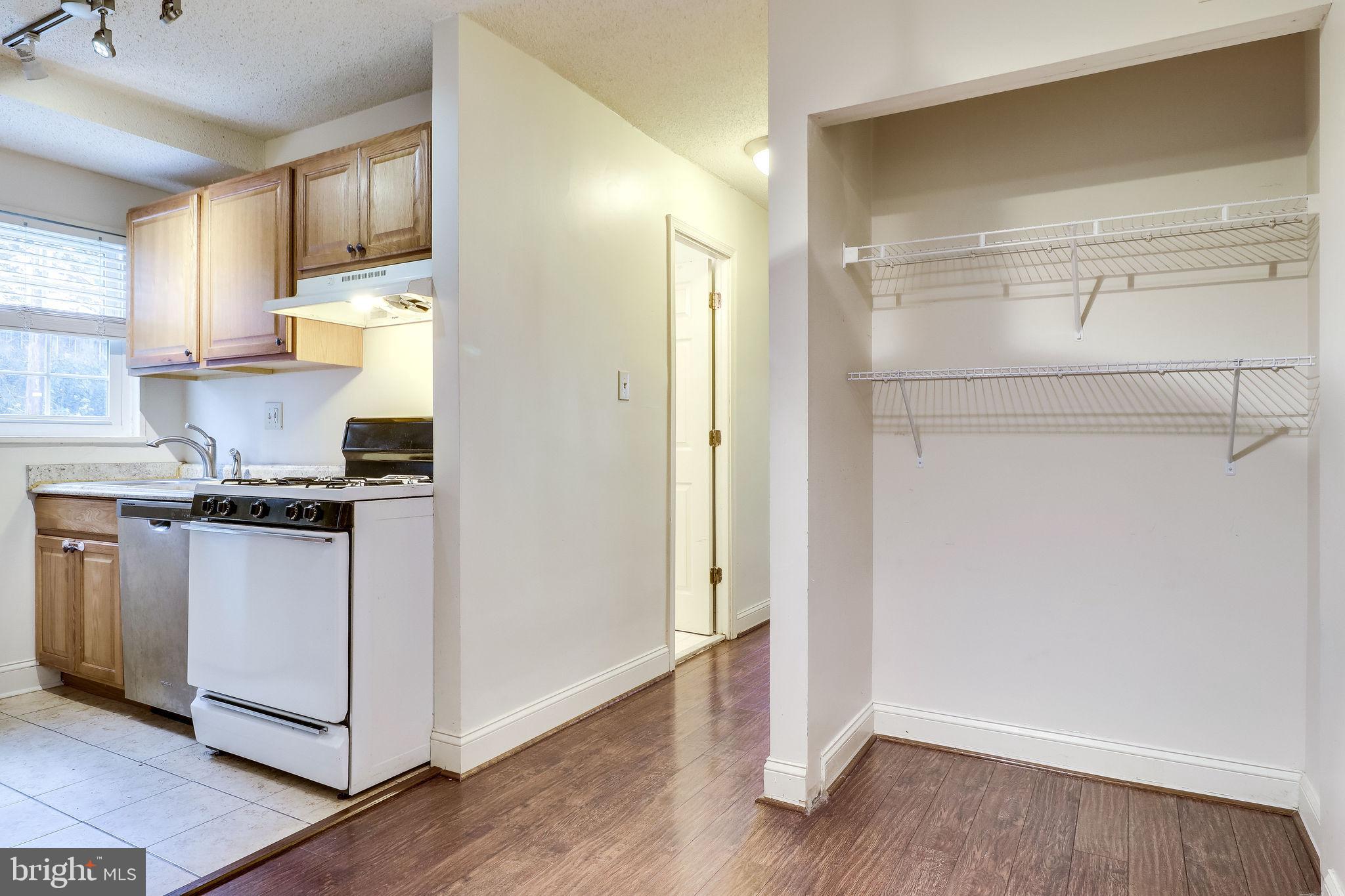 FARRINGTON PLACE - Residential Lease