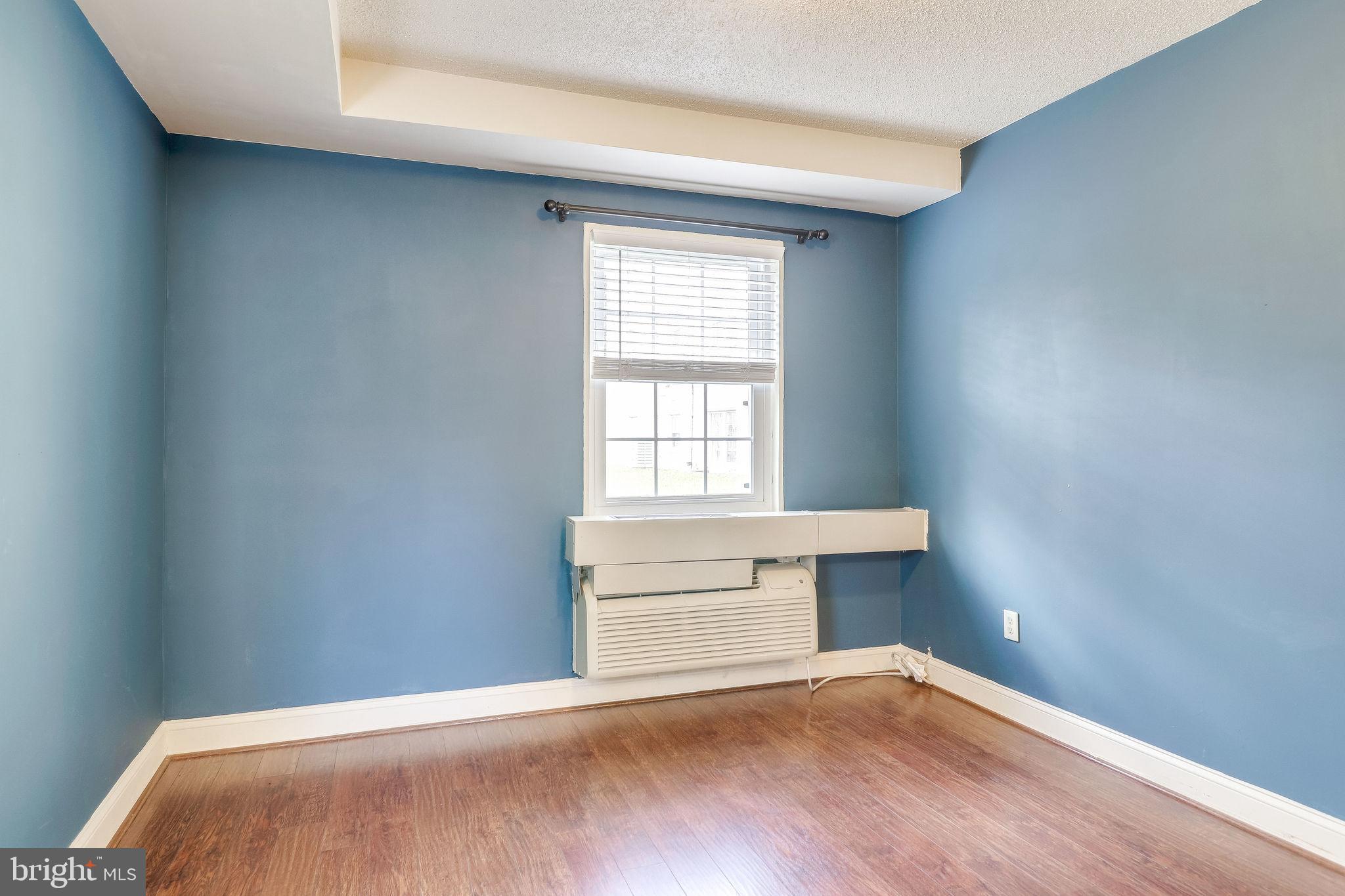 FARRINGTON PLACE - Residential Lease