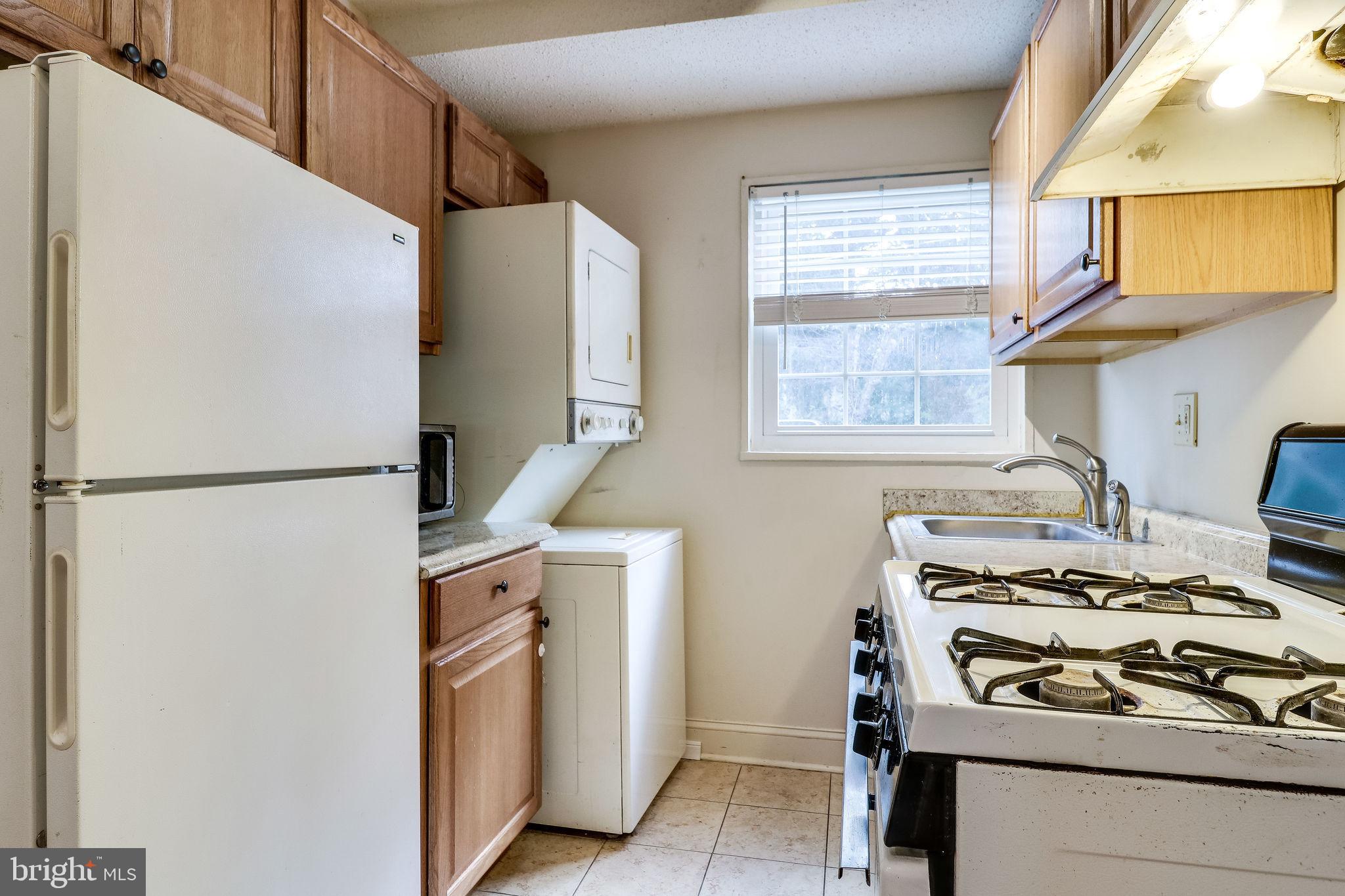 FARRINGTON PLACE - Residential Lease