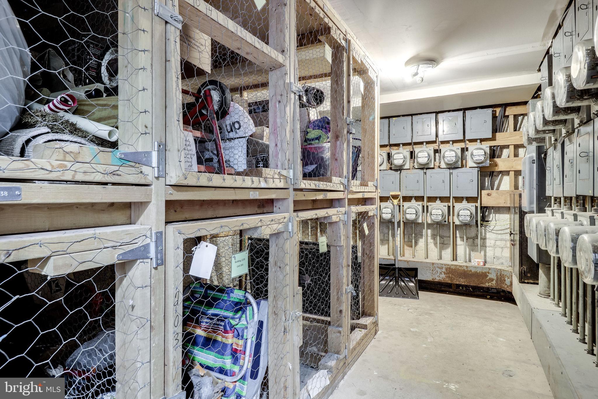 FARRINGTON PLACE - Residential Lease