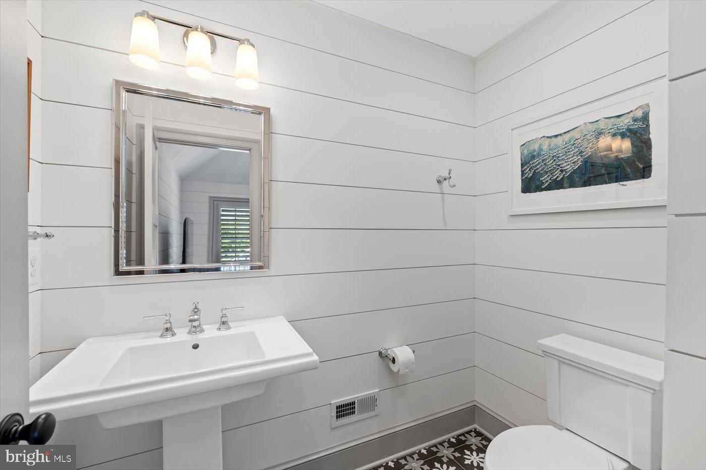 SEVEN SPRINGS FARM - Residential