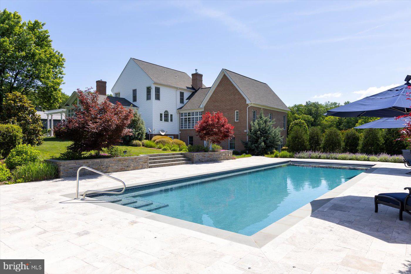 SEVEN SPRINGS FARM - Residential