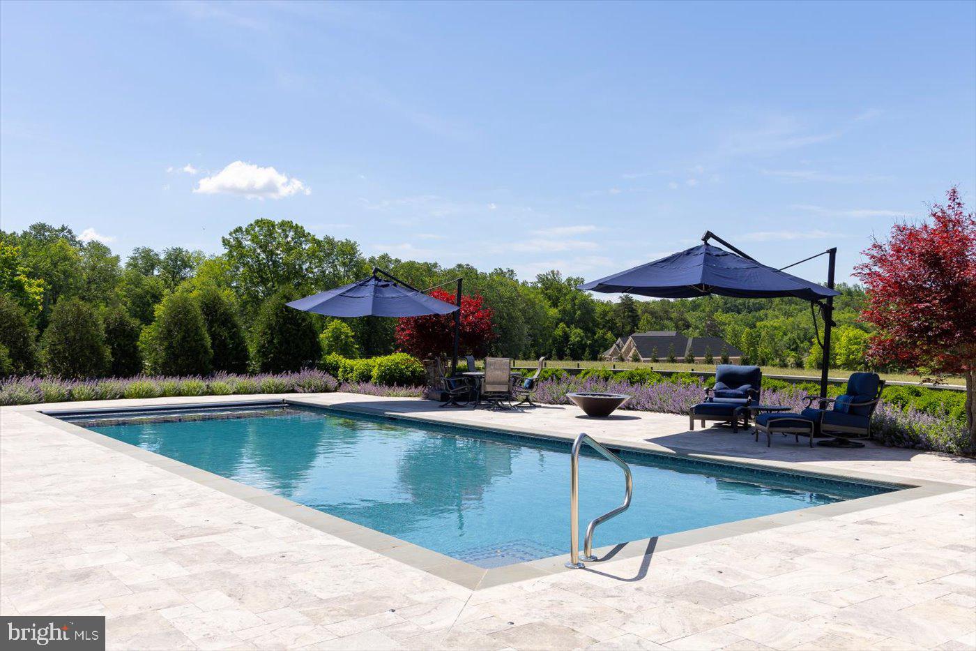 SEVEN SPRINGS FARM - Residential