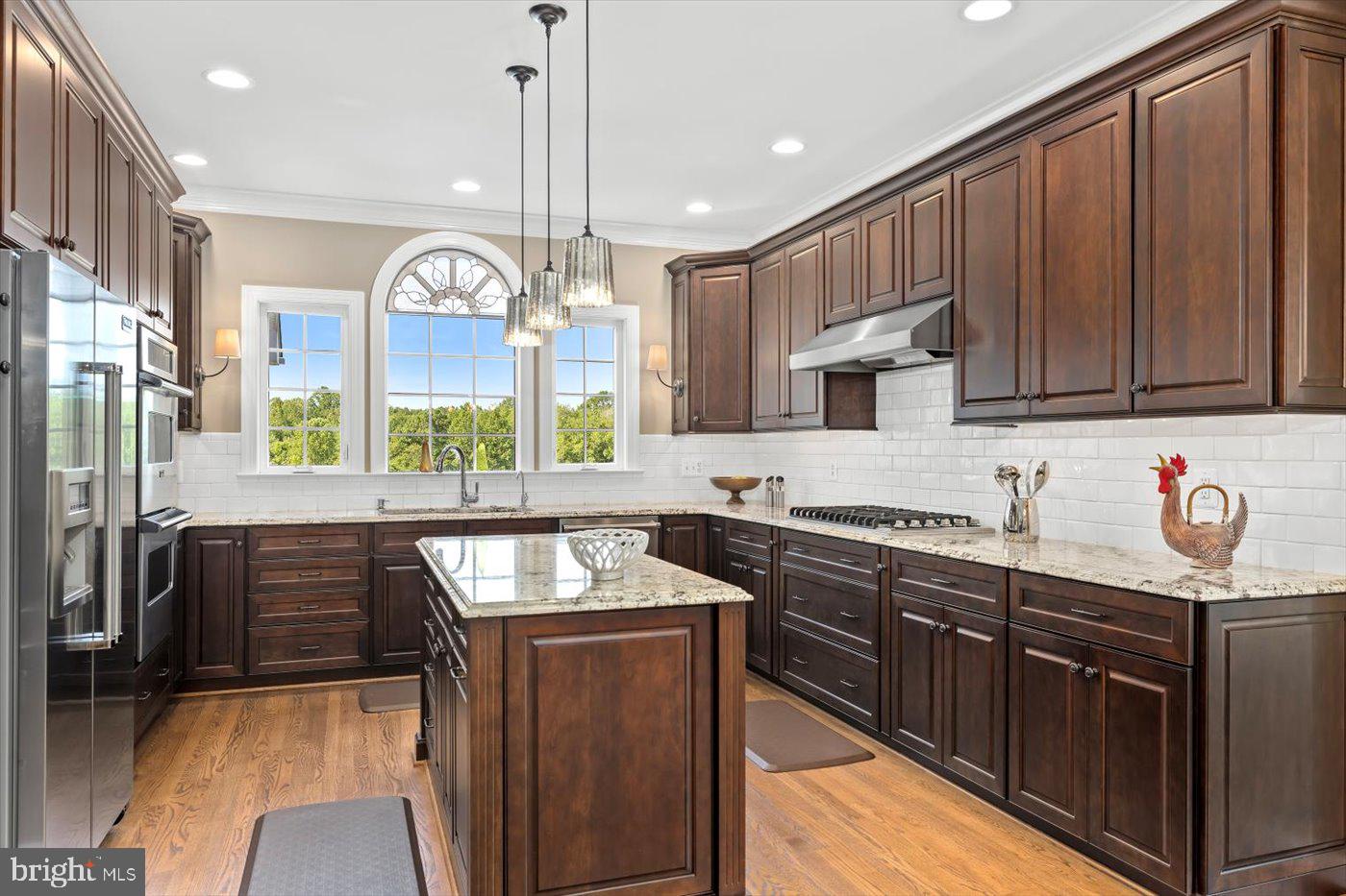 SEVEN SPRINGS FARM - Residential