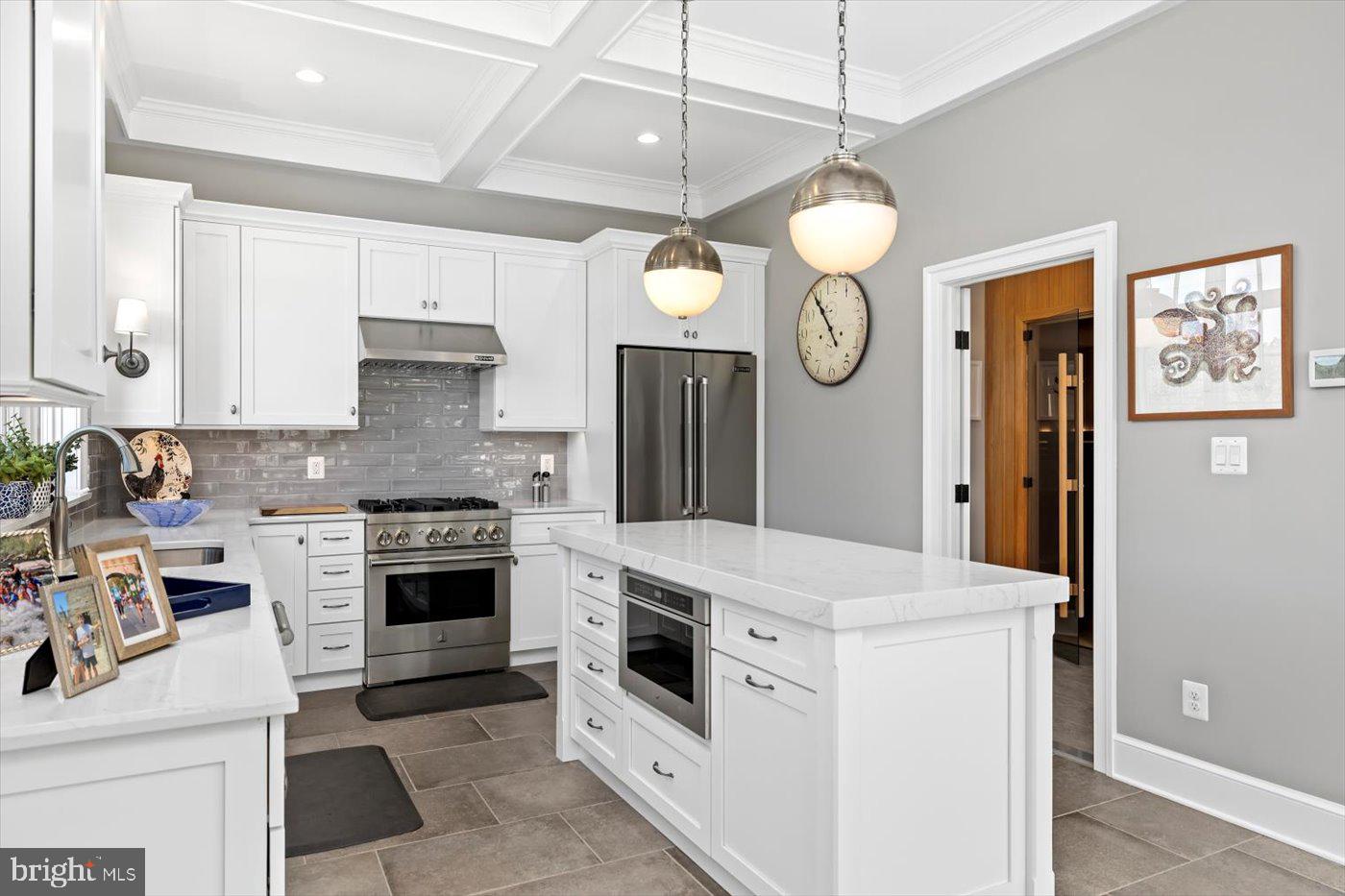 SEVEN SPRINGS FARM - Residential