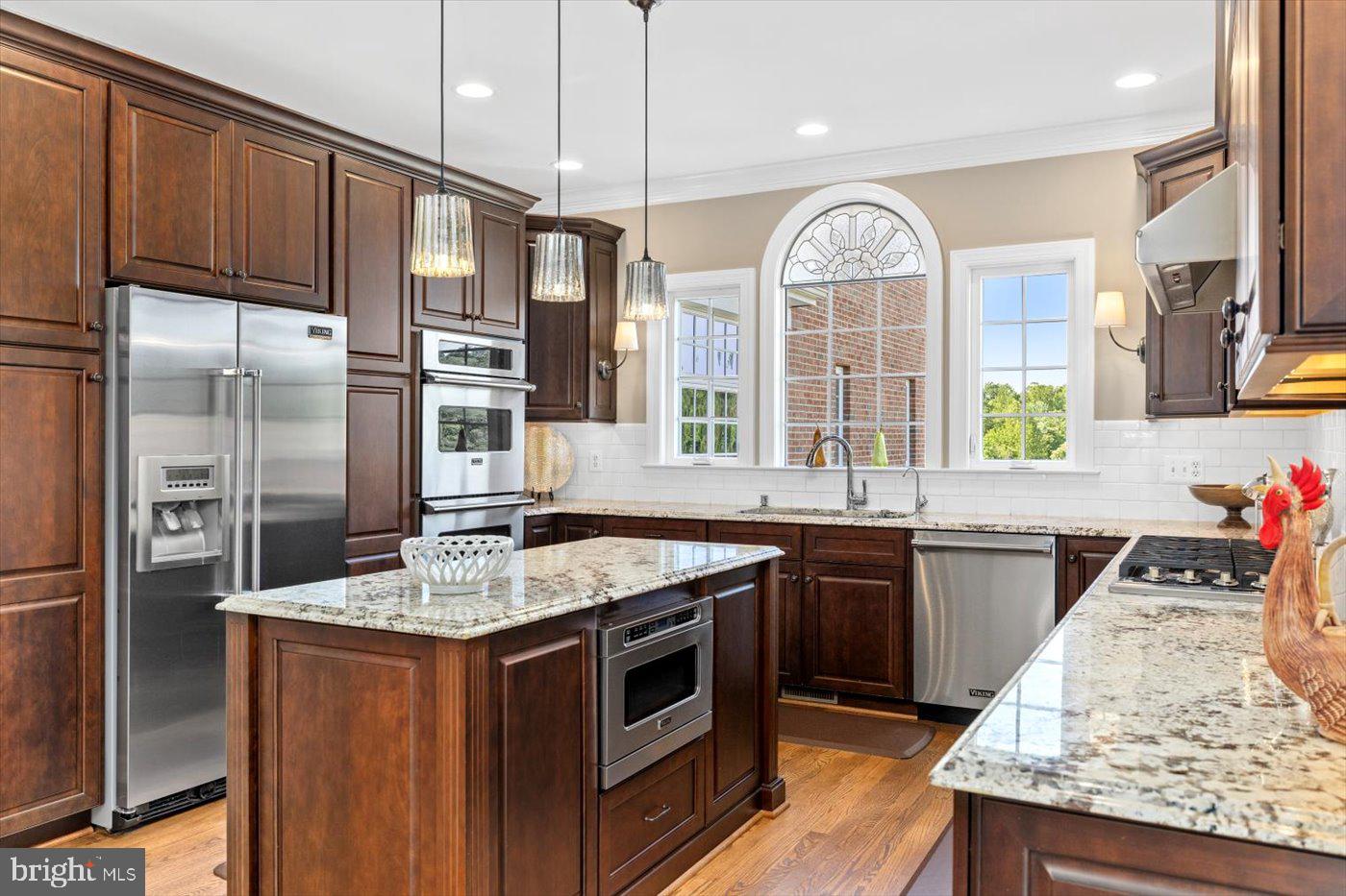 SEVEN SPRINGS FARM - Residential