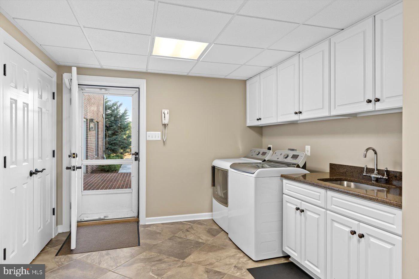 SEVEN SPRINGS FARM - Residential