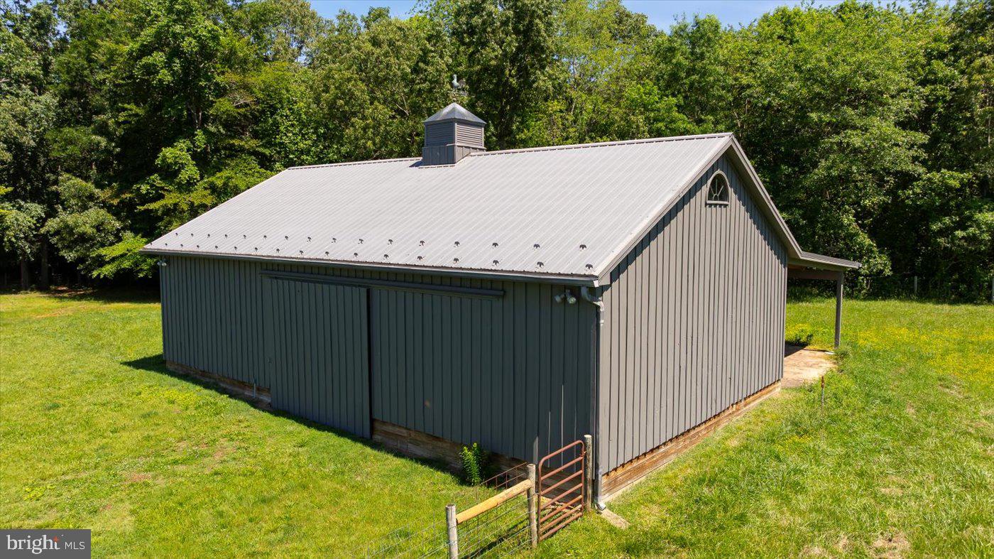 SEVEN SPRINGS FARM - Residential