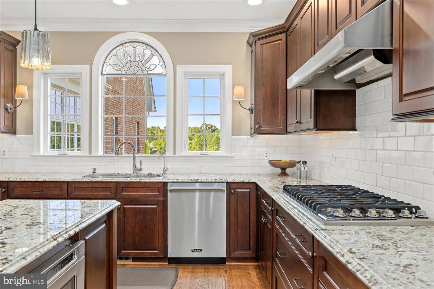 SEVEN SPRINGS FARM - Residential