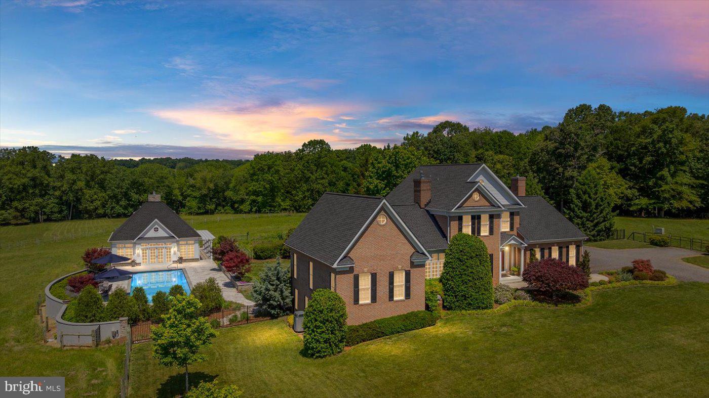 SEVEN SPRINGS FARM - Residential