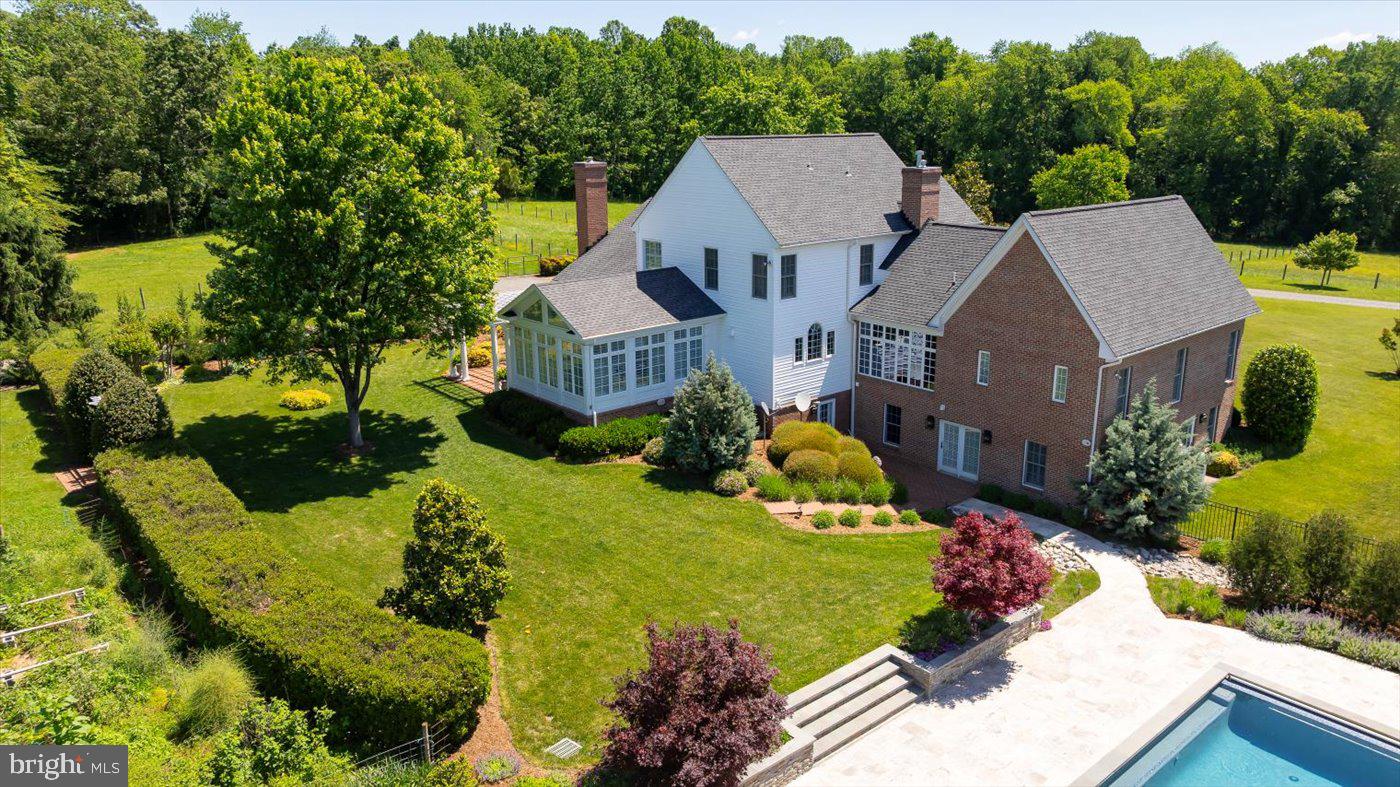 SEVEN SPRINGS FARM - Residential