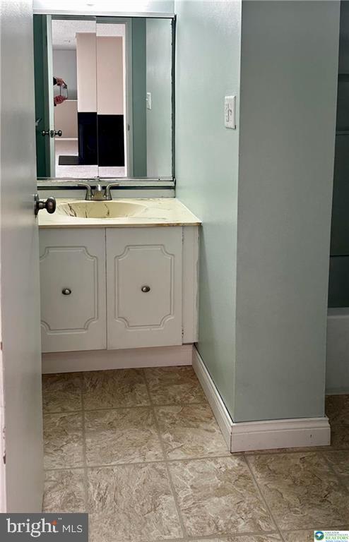 MEADOWYCK - Residential