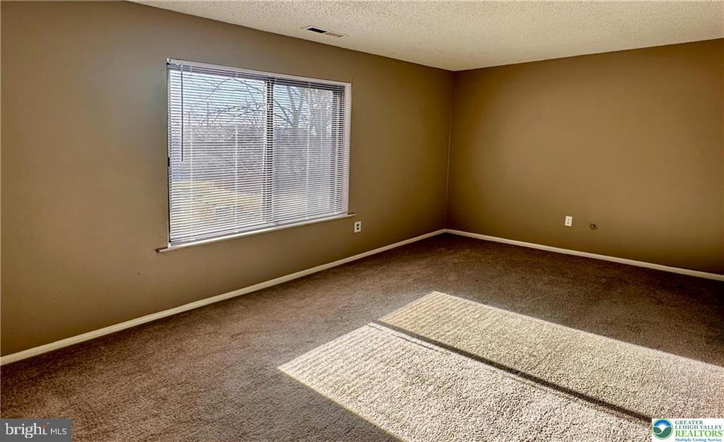 MEADOWYCK - Residential