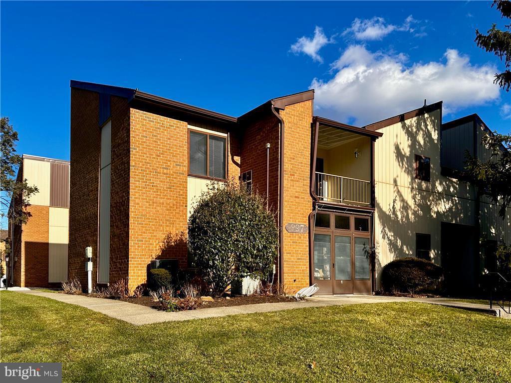 MEADOWYCK - Residential