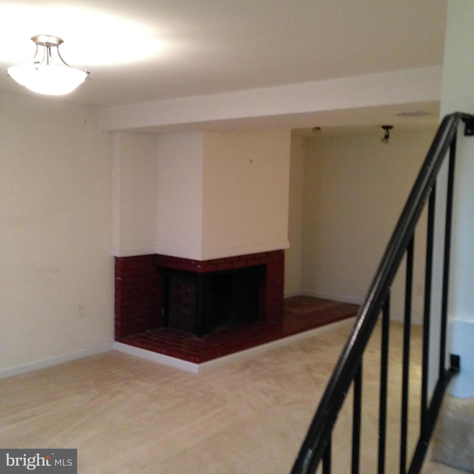 DALE CITY - Residential Lease