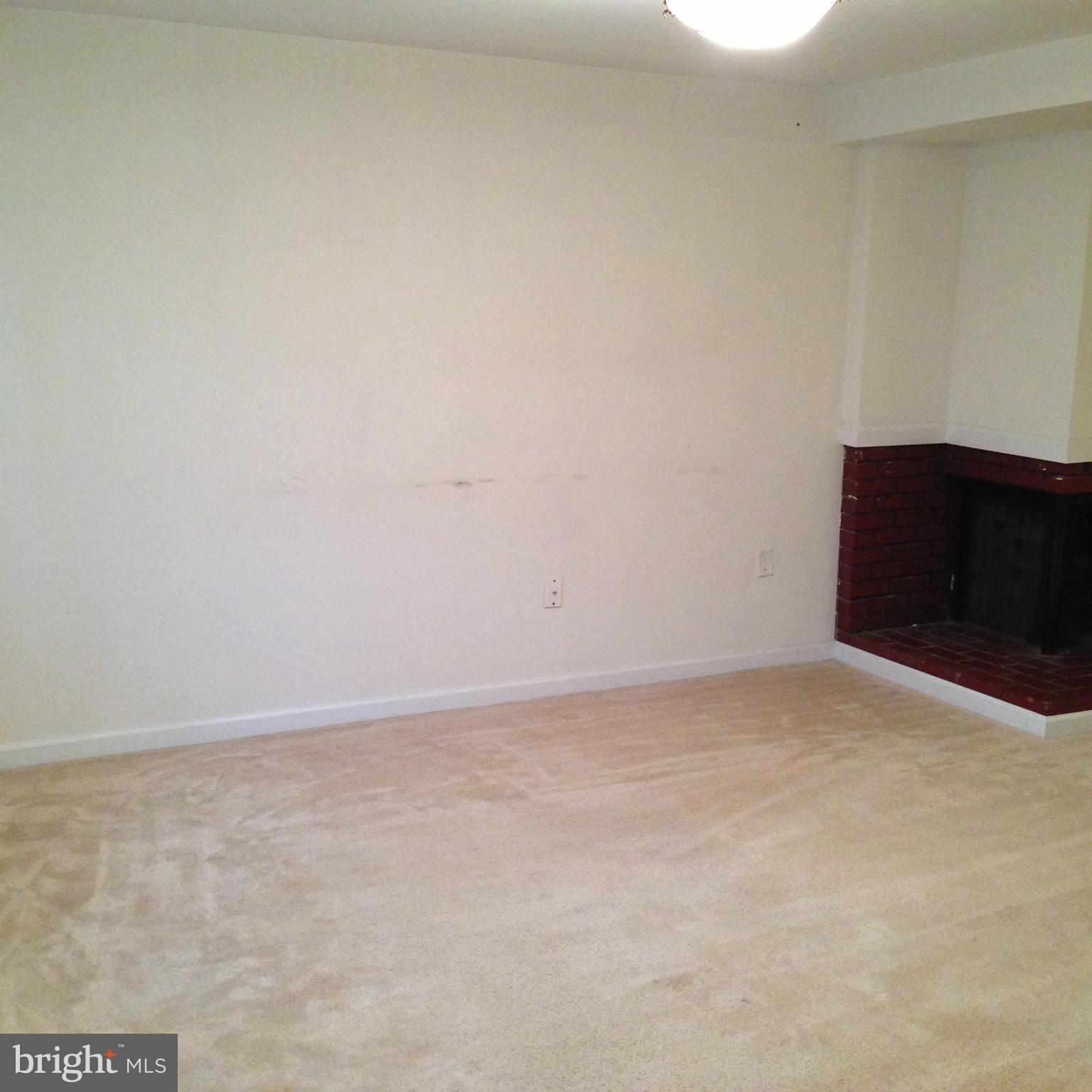 DALE CITY - Residential Lease