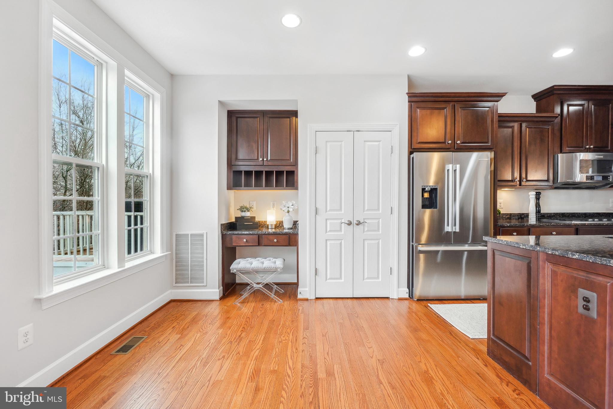 OVERLOOK - Residential