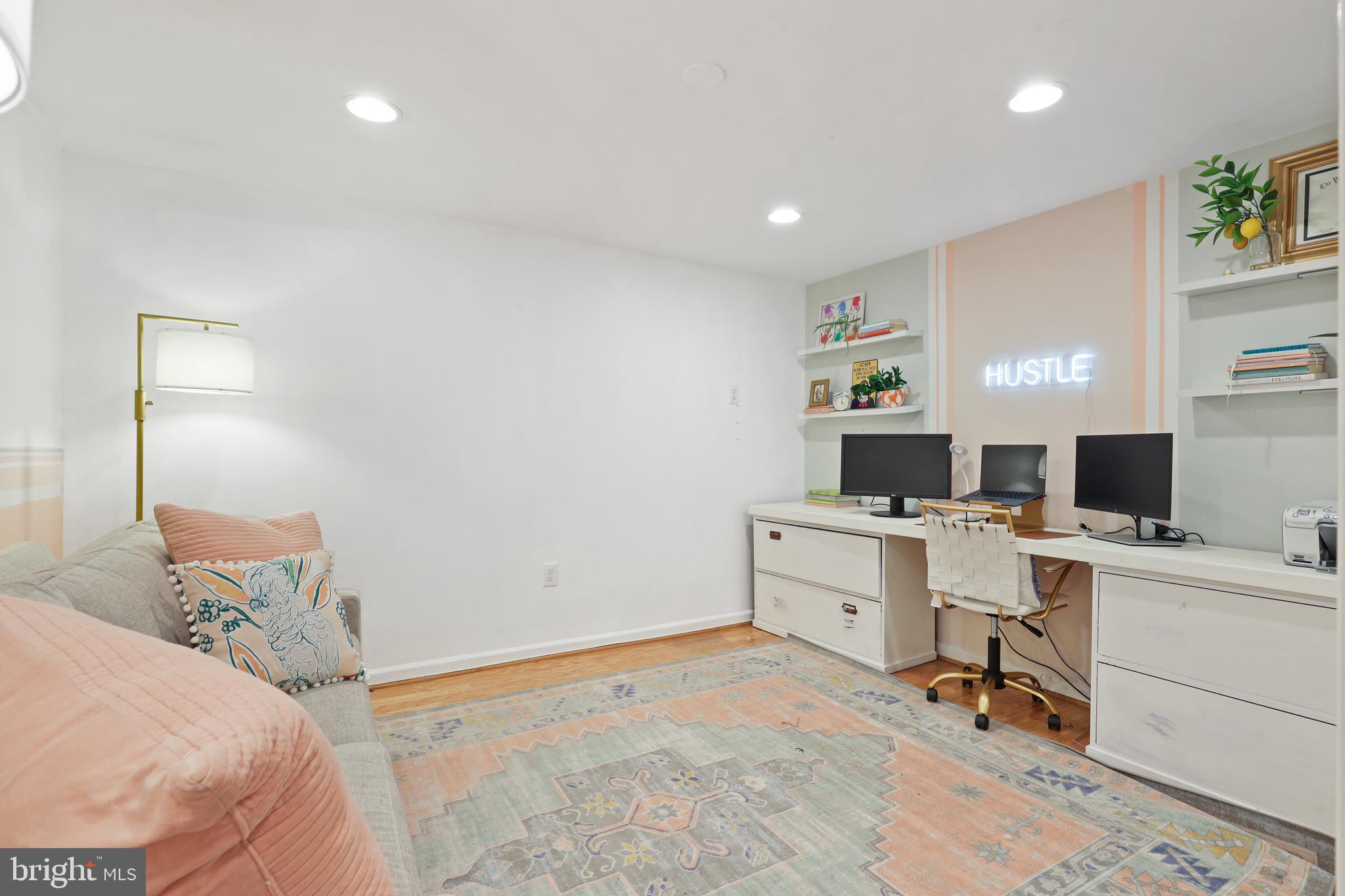 THE DOWNS - Residential