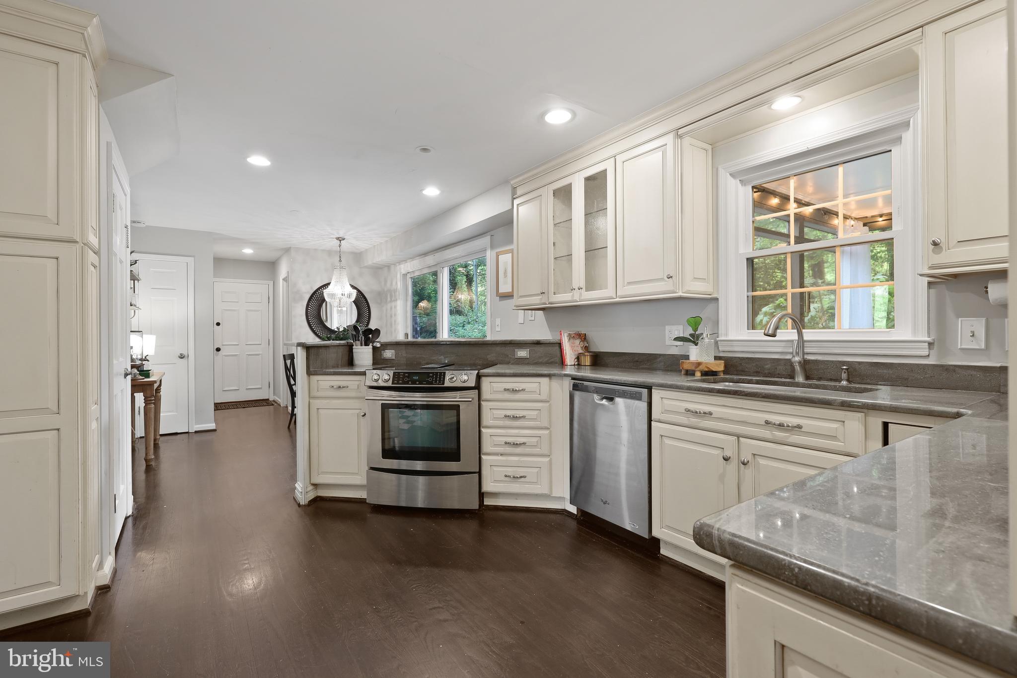 THE DOWNS - Residential