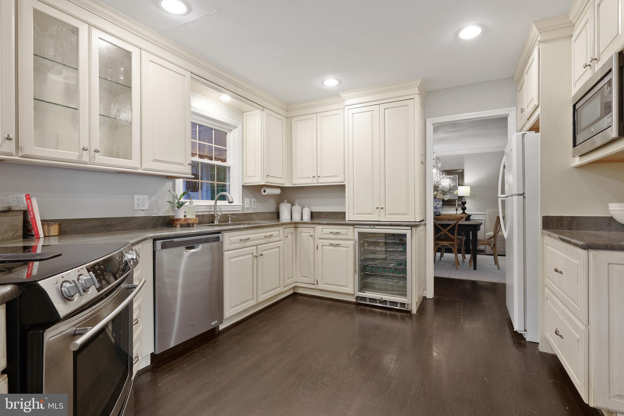 THE DOWNS - Residential