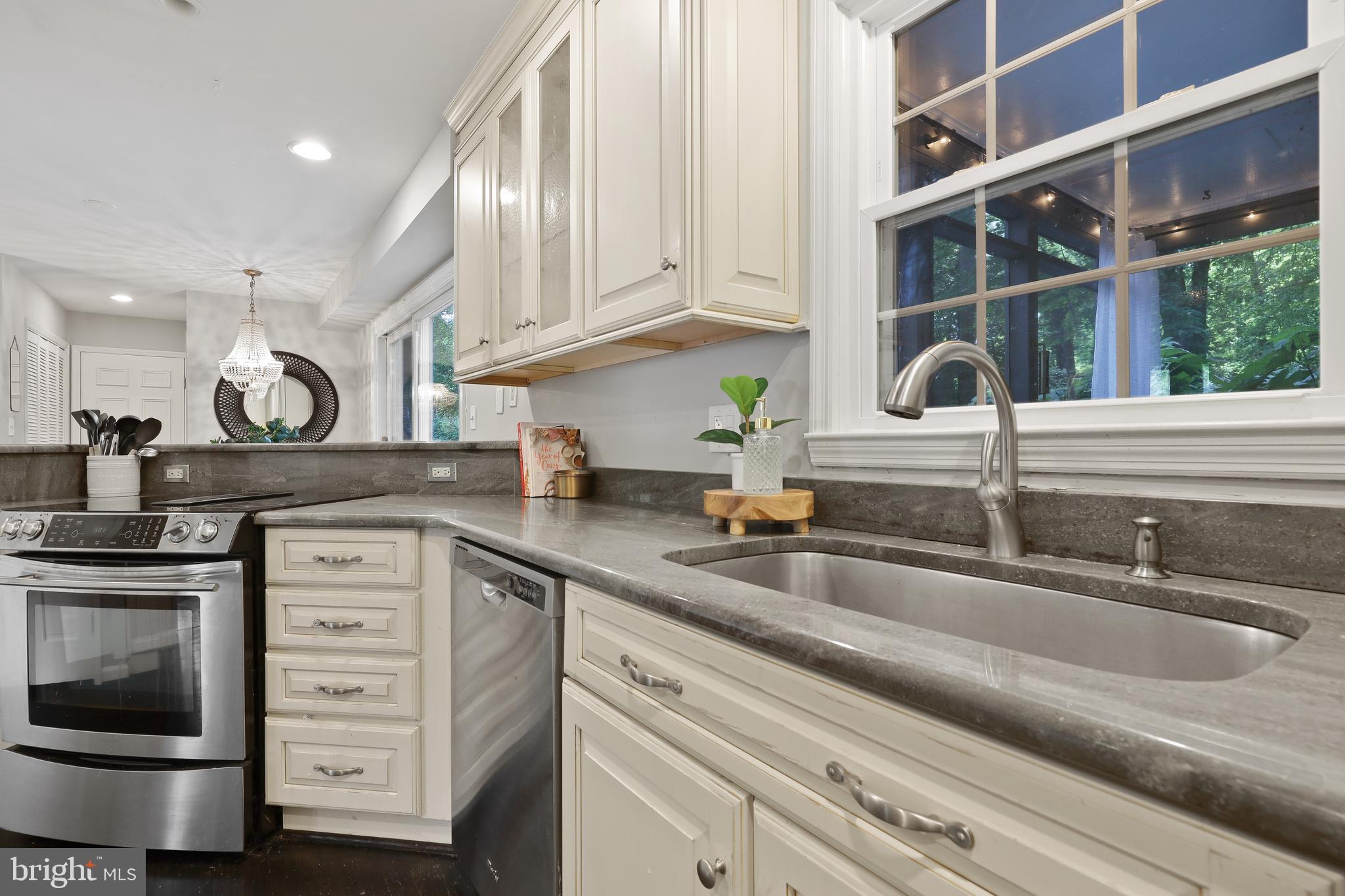 THE DOWNS - Residential