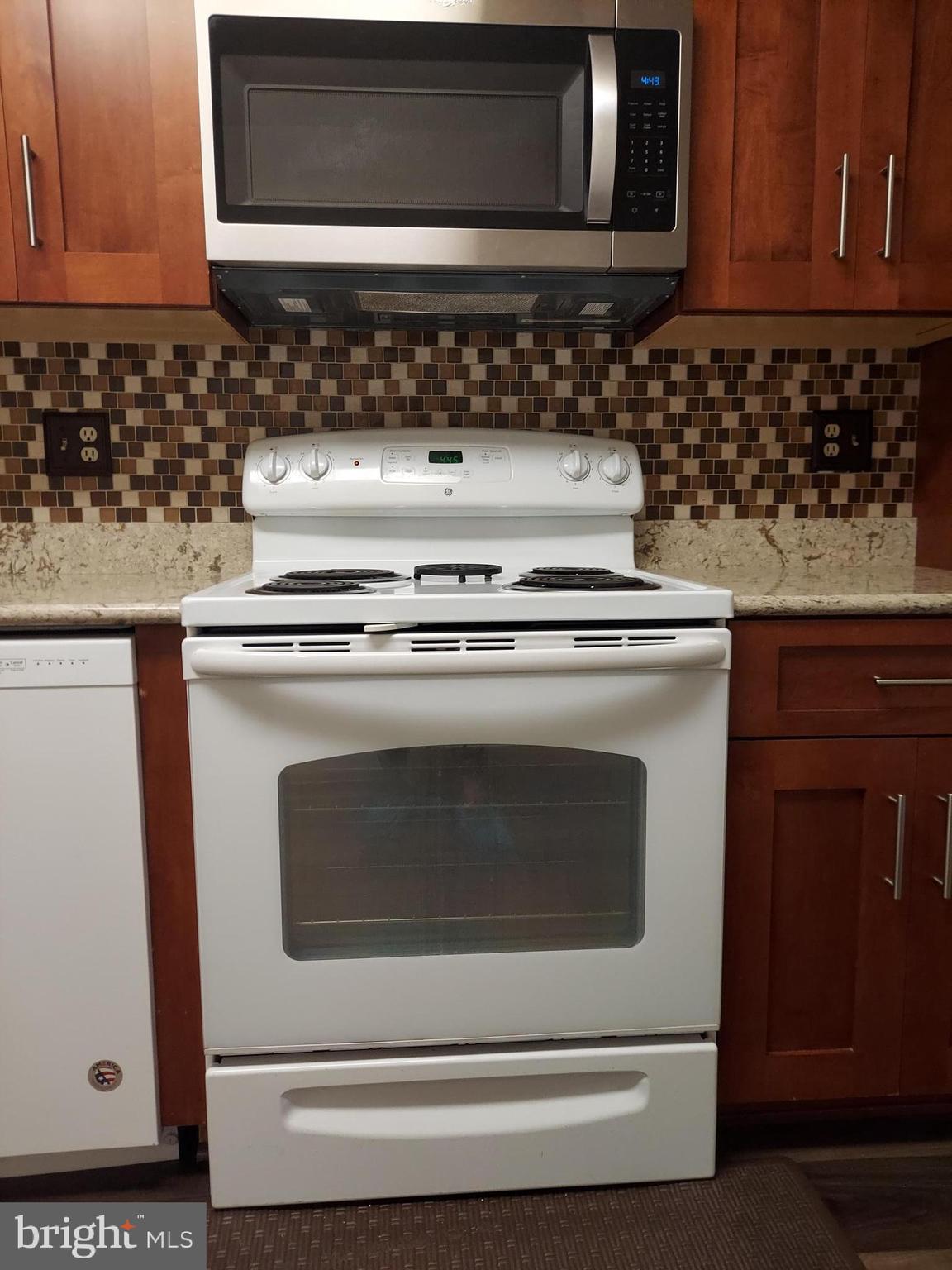 ROTONDA - Residential Lease