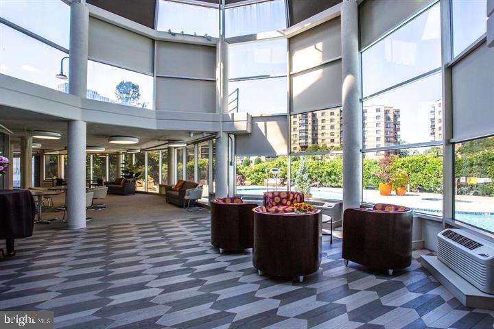 ROTONDA - Residential Lease