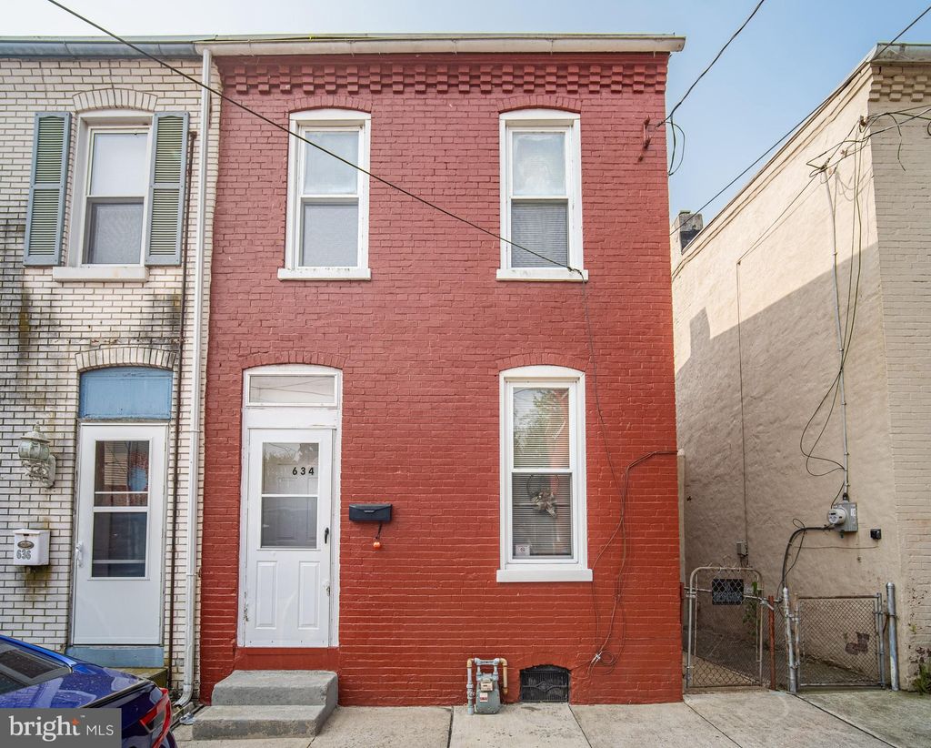 Photo of 634 FAIRVIEW AVE, COLUMBIA, PA 17512 (MLS # PALA2035386)