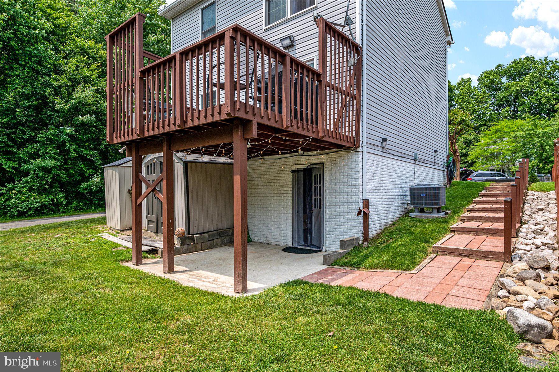 MEADOWRIDGE LANDING - Residential