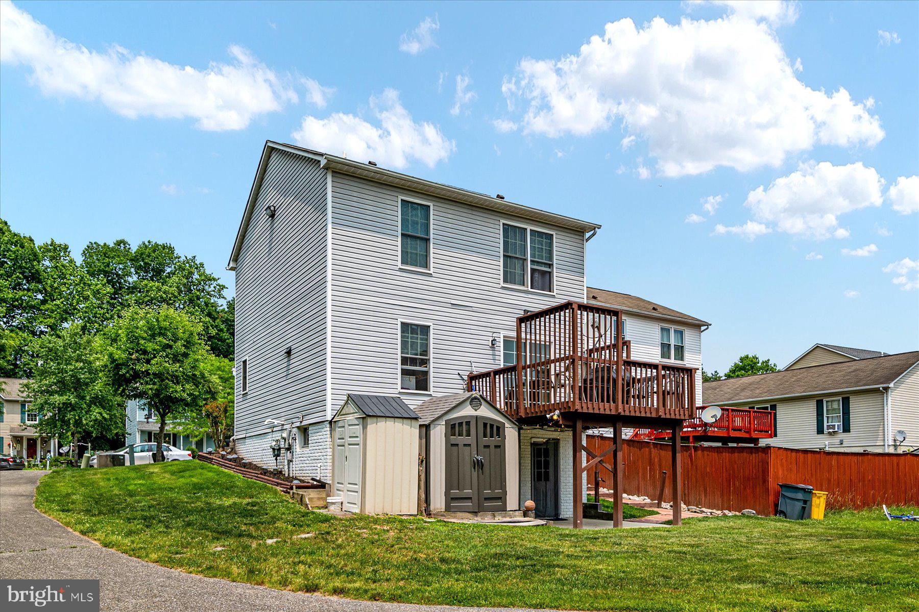 MEADOWRIDGE LANDING - Residential