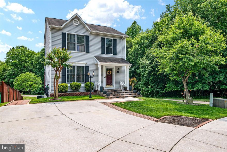 Best of Columbia! Welcome to 6368 Woodland Forest Dr! This beautiful home is move in ready! 4 bedrooms and 3 bathrooms with a driveway. Three fully finished levels . Formal living and dining area on the main level. The updated eat-in kitchen features modern appliances and marble quartz kitchen counter tops with eye catching backsplash. Gorgeous 42 inch kitchen cabinets at its best. The Dining area leads directly out to the spacious deck and stunning backyard. The Family Room is the perfect entertainer with gleaming hardwood floors throughout the main . The upper level features wood laminate flooring with nice size bedrooms and 2 full bathrooms . The basement is an incredible walkout with waterproof wood laminate flooring. The lower level is fully finished with a nice size bedroom and a nice private room with a full bathroom.

Hurry before its gone!!!!