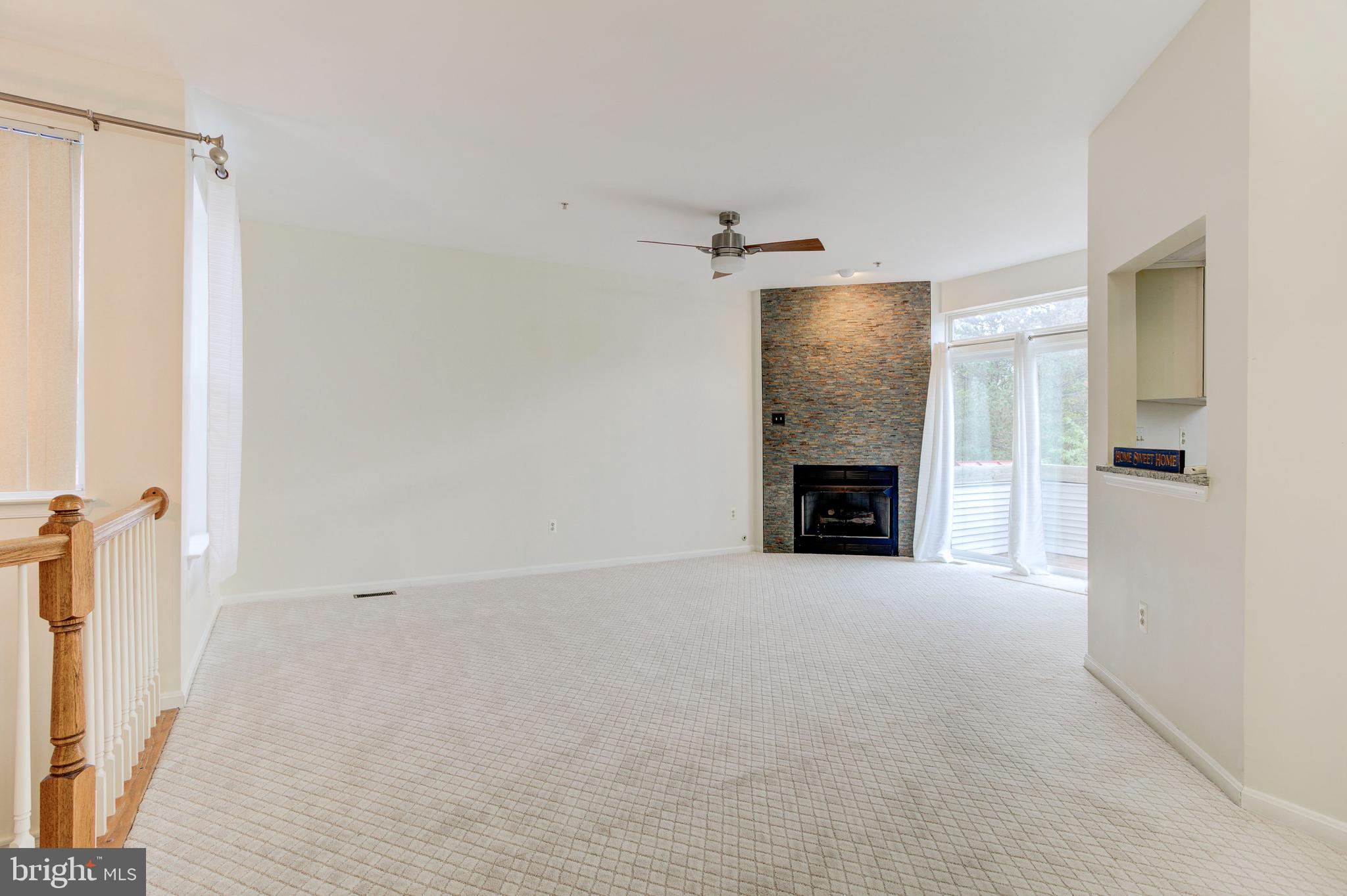 ASHBURN VILLAGE - Residential