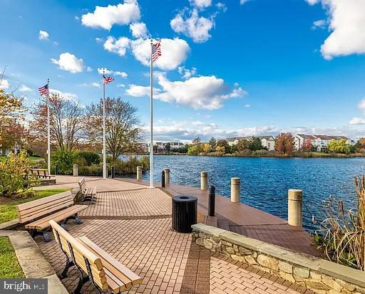 ASHBURN VILLAGE - Residential