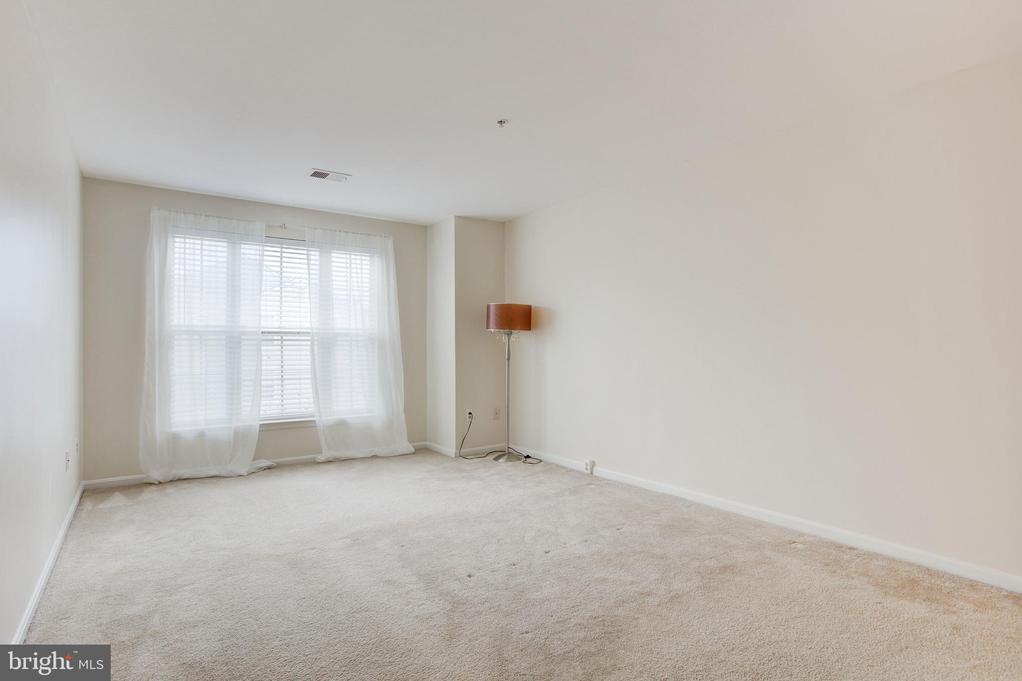 ASHBURN VILLAGE - Residential