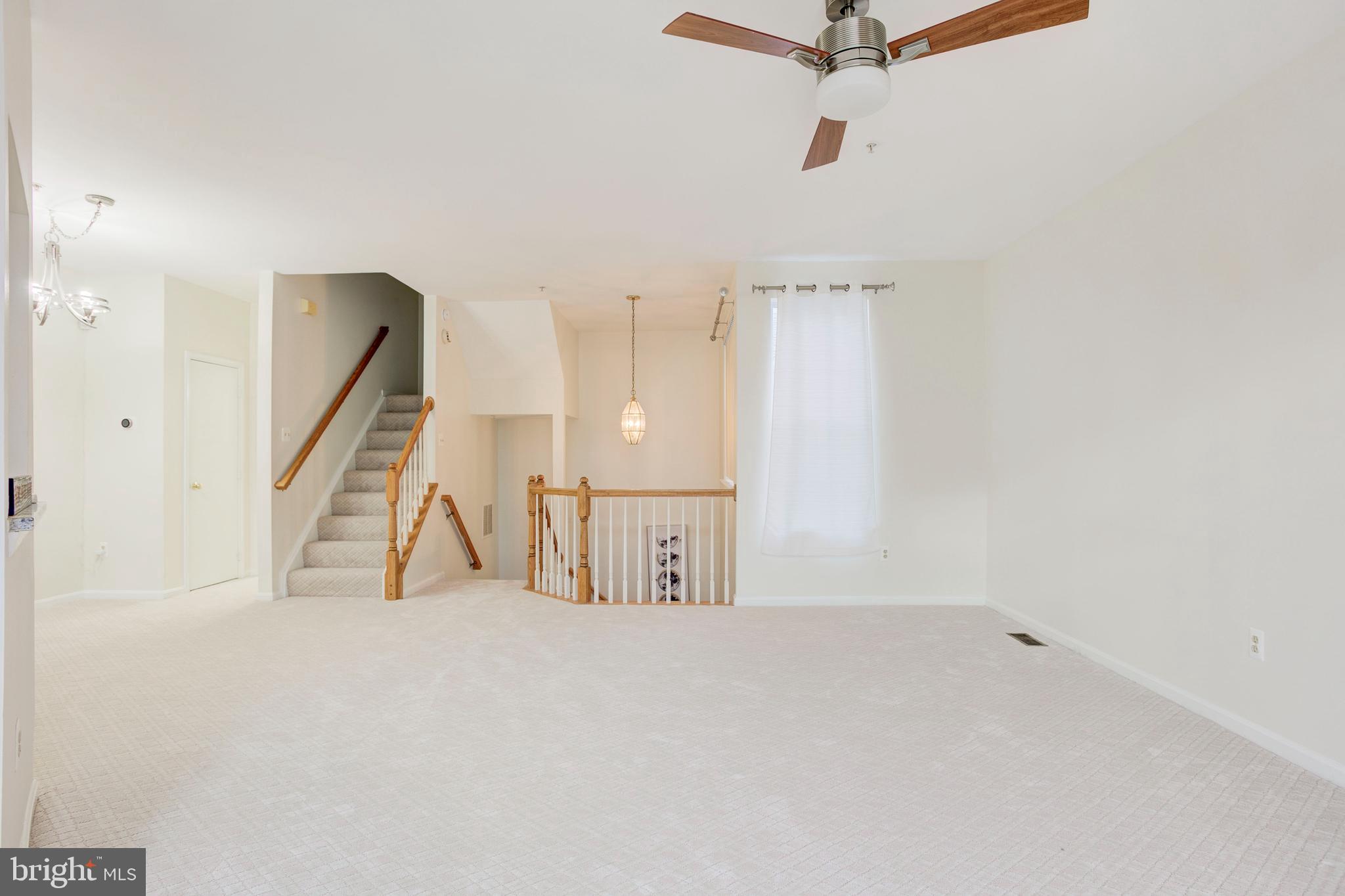 ASHBURN VILLAGE - Residential