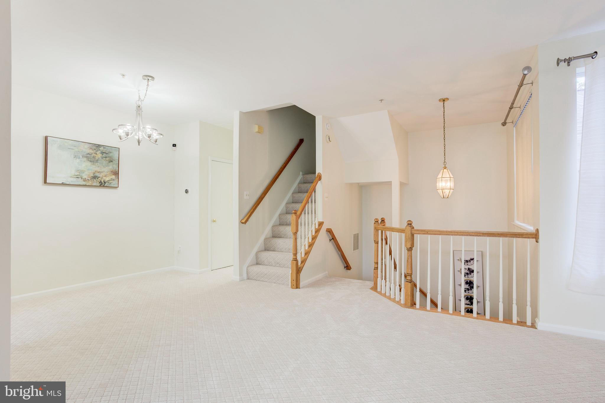 ASHBURN VILLAGE - Residential