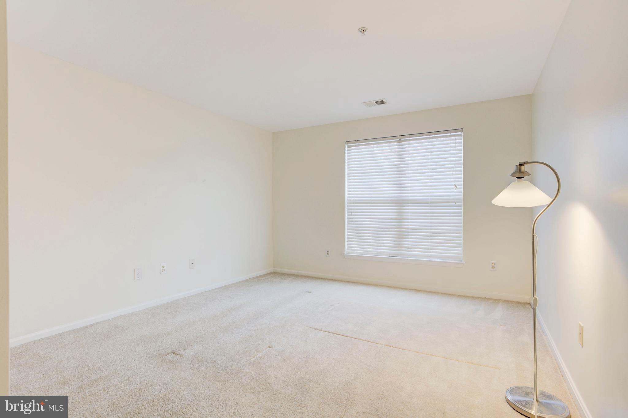 ASHBURN VILLAGE - Residential