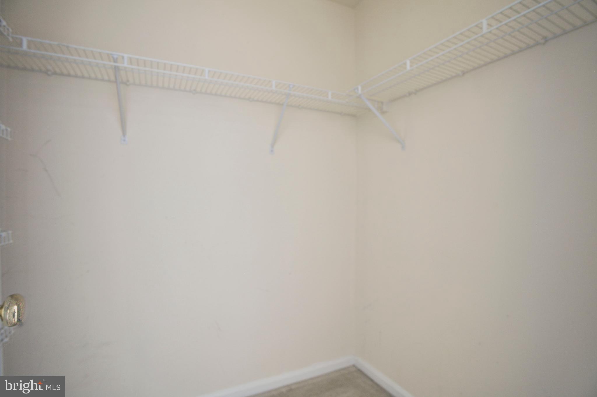 ASHBURN VILLAGE - Residential