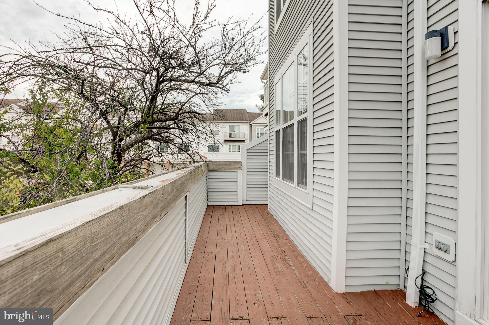 ASHBURN VILLAGE - Residential