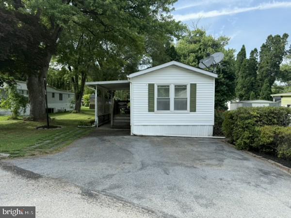 487 CAPITAL DRIVE
