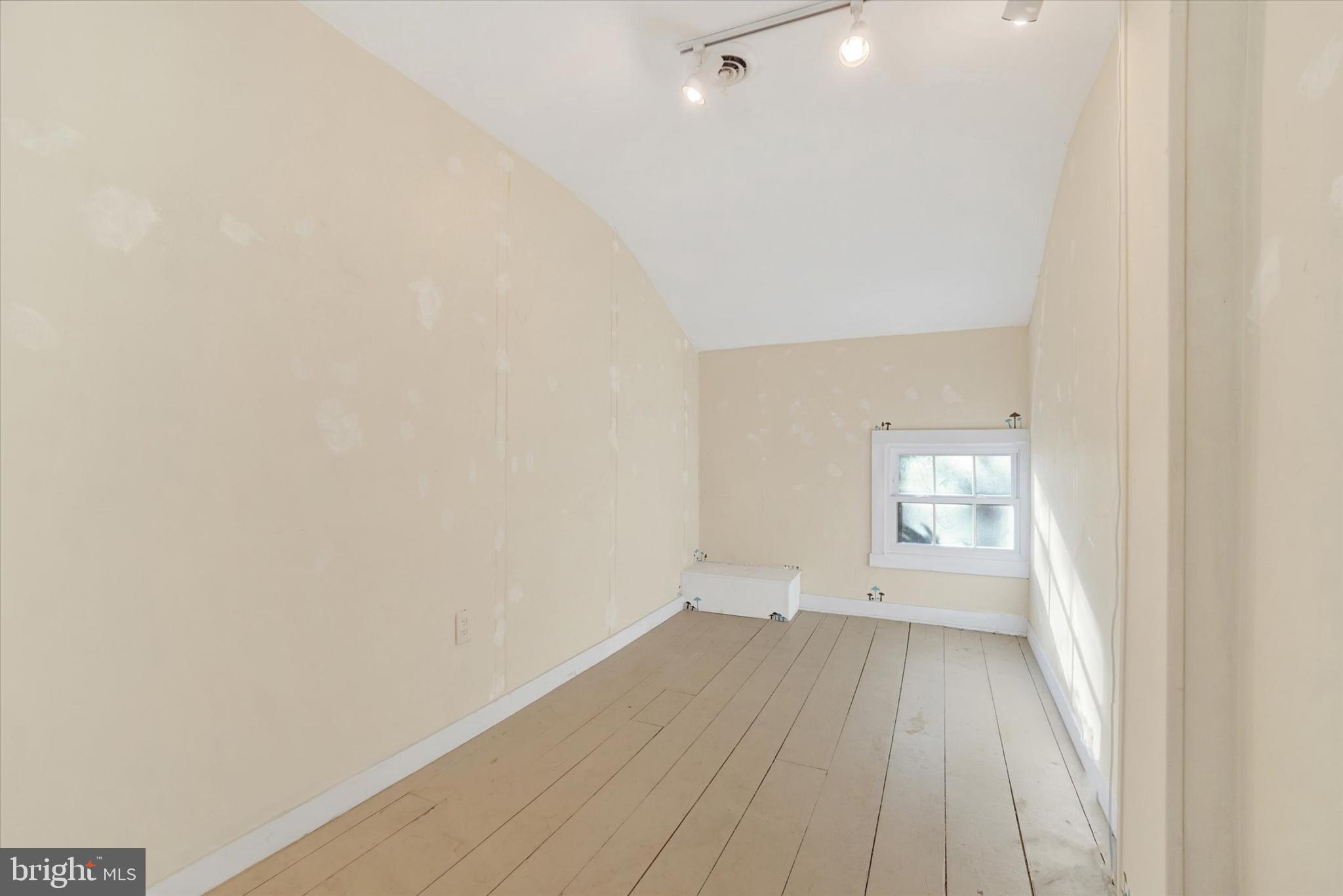 SHREWSBURY BORO - Residential