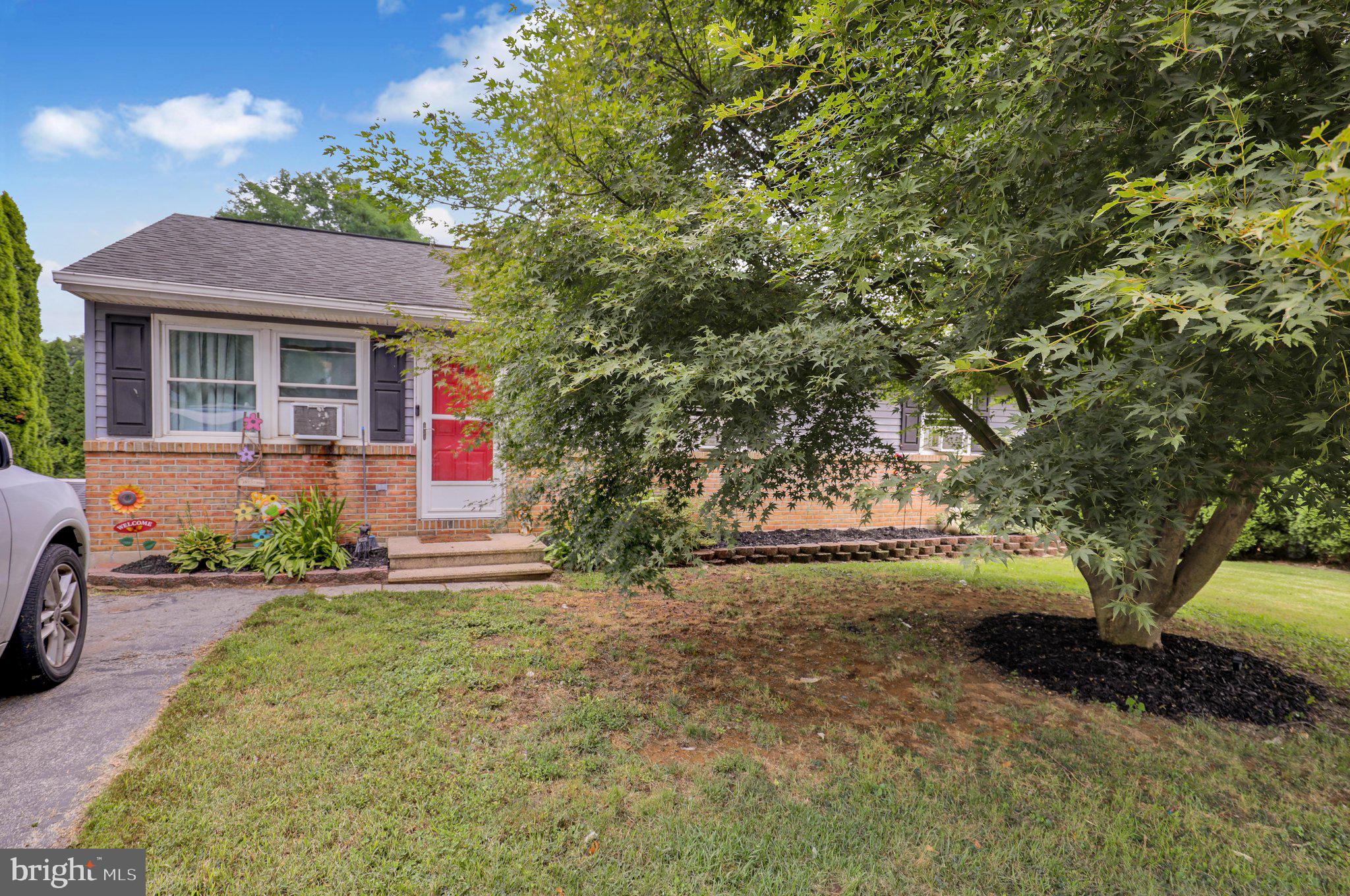 217 SMOKERING DRIVE