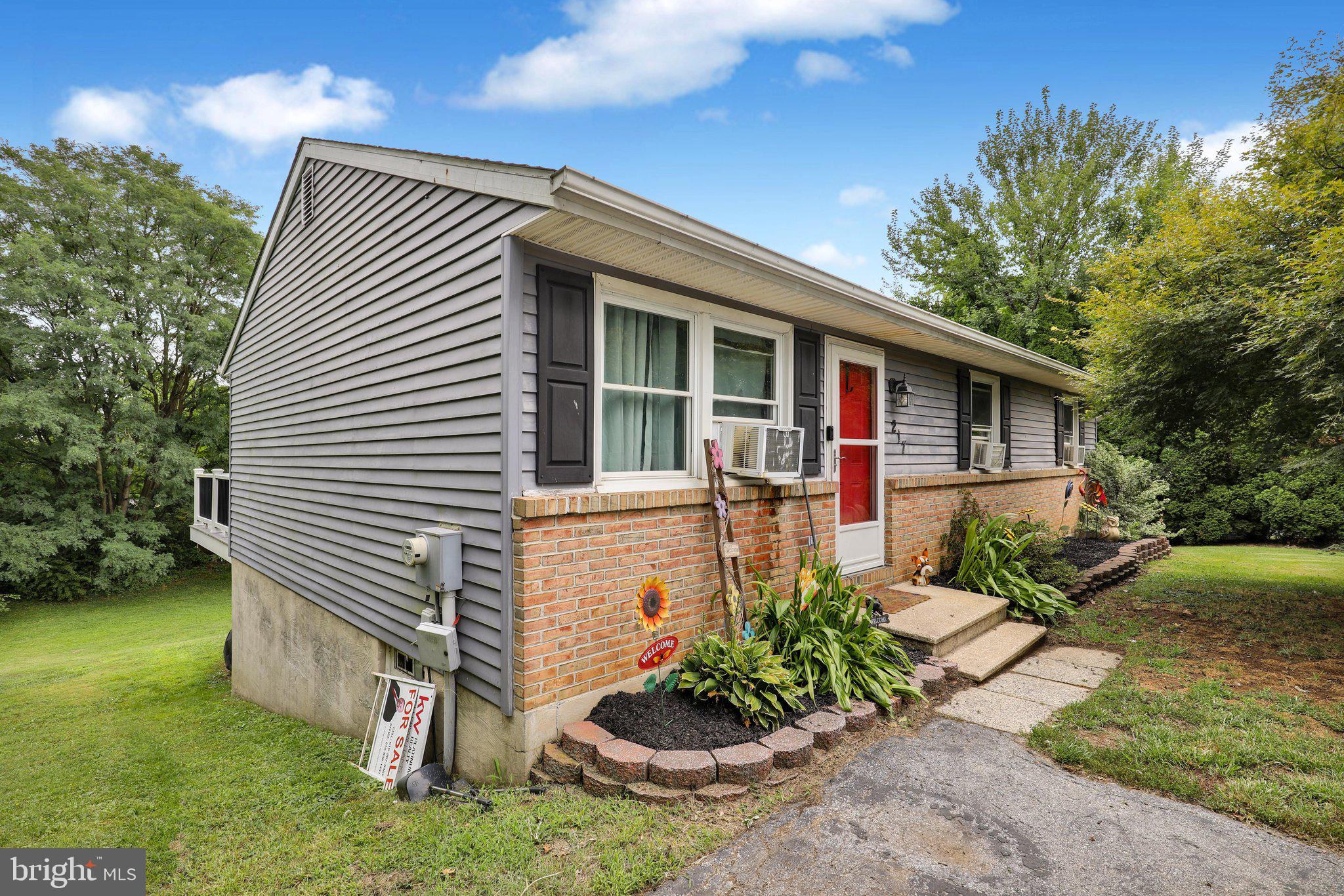 217 SMOKERING DRIVE