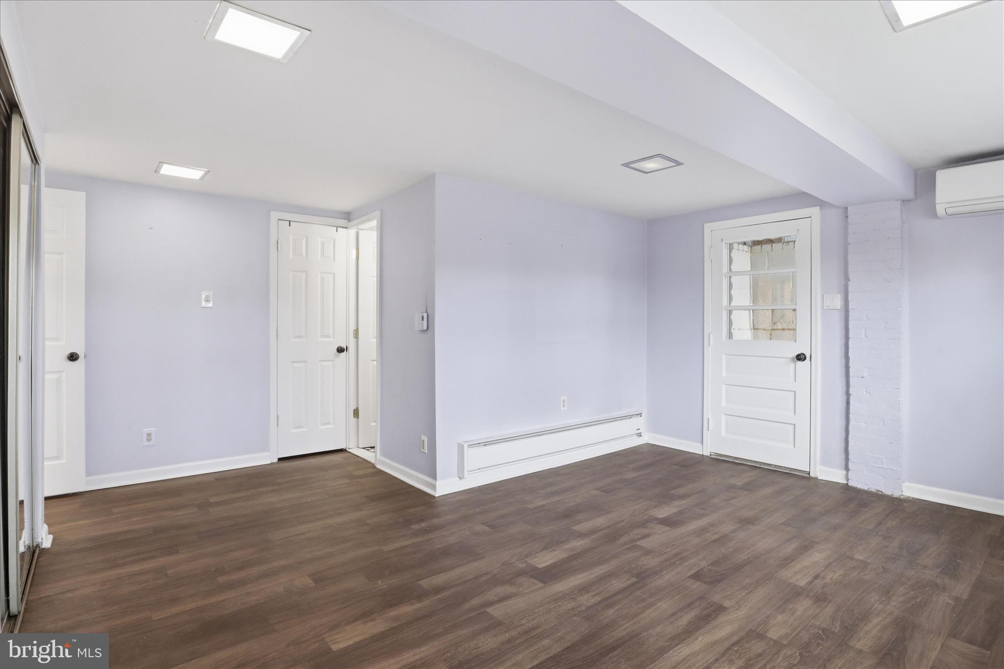 LINCOLNIA PARK - Residential